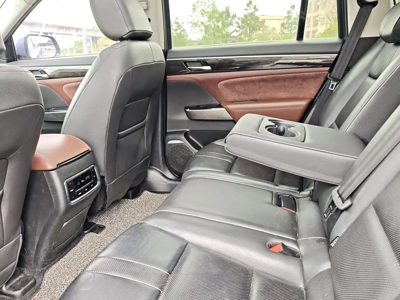 GAC Trumpchi Trumpchi GS8 2017 320T 2WD Luxury Smart Connect (7-seater) фото 16