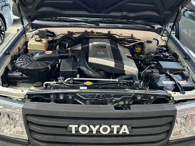 Toyota Land Cruiser 2005 4.7L Automatic VX-R фото 21