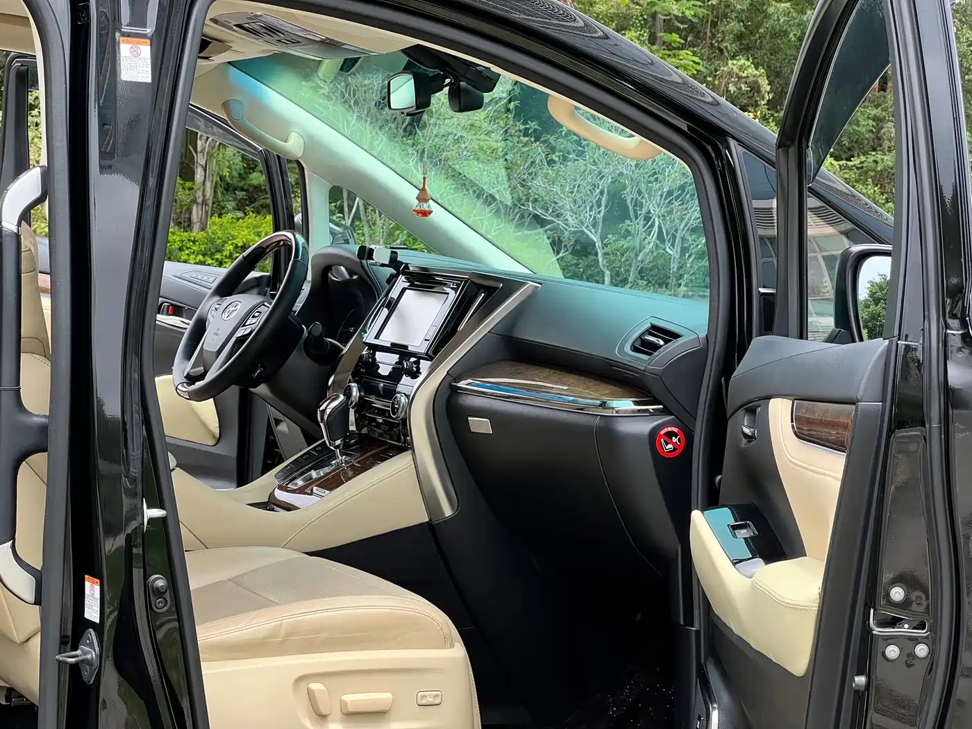 Toyota Alphard 2015 3.5L Premium Edition фото 11