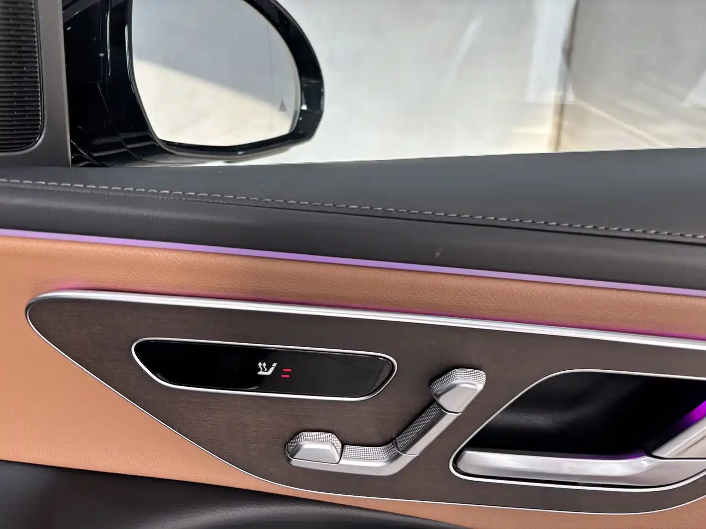 Mercedes-Benz E-Class 2025 E 300 L Fashion фото 26