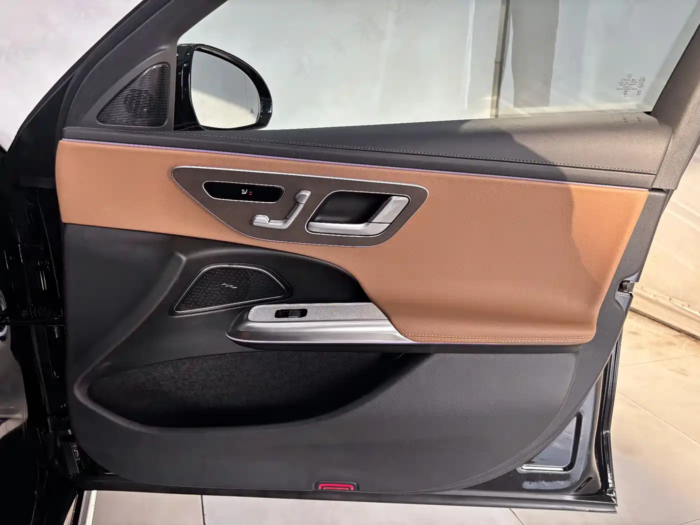 Mercedes-Benz E-Class 2025 E 300 L Fashion фото 25