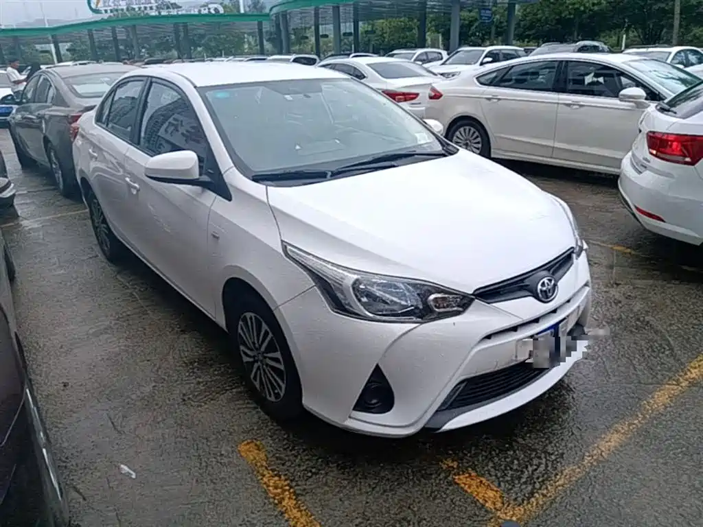 Toyota YARiS L Zhi Xiang 2017 1.5E CVT Charming Edition фото 4