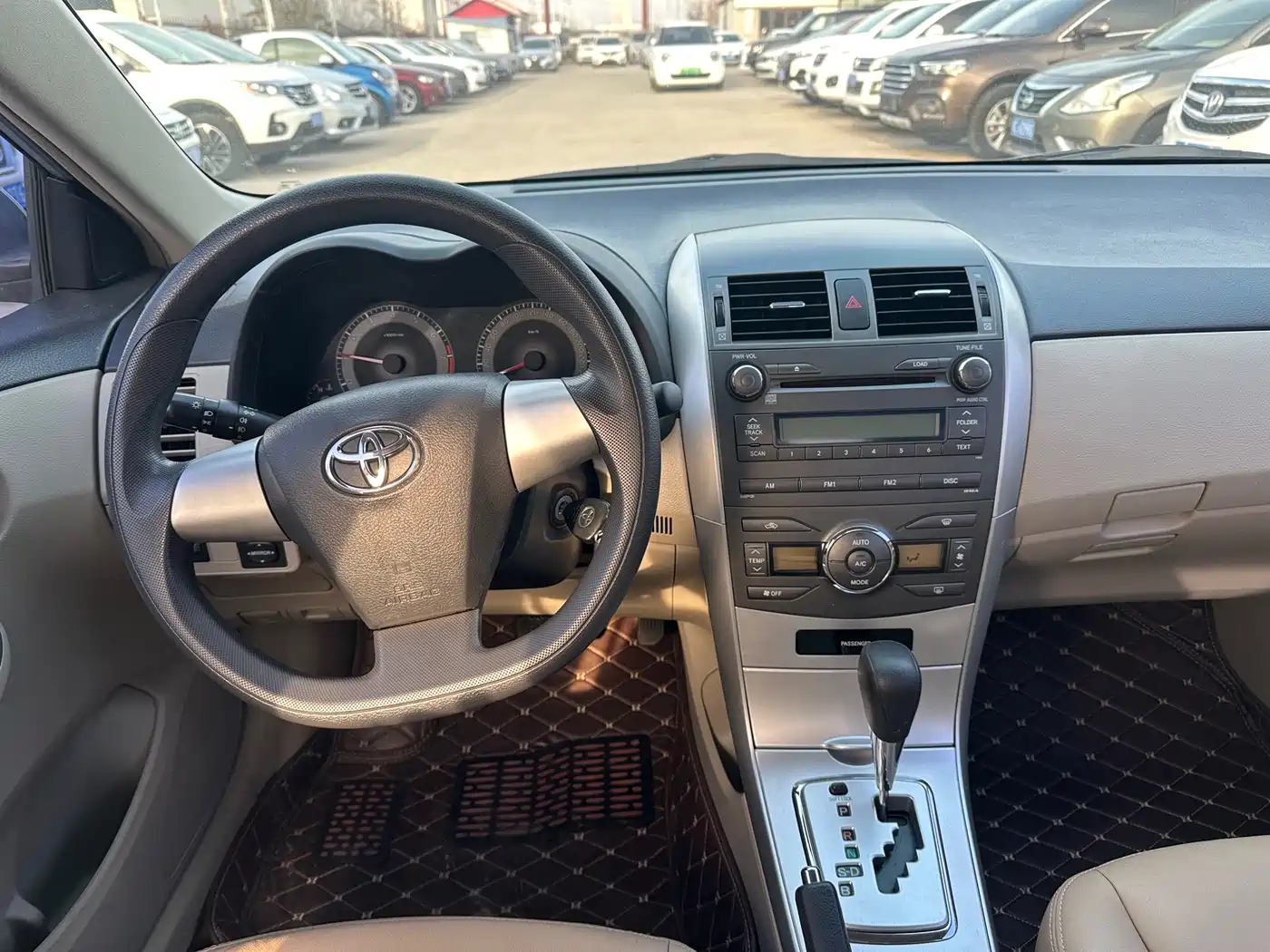 Toyota Corolla 2012 Styling Edition 1.8L CVT GL-i фото 4