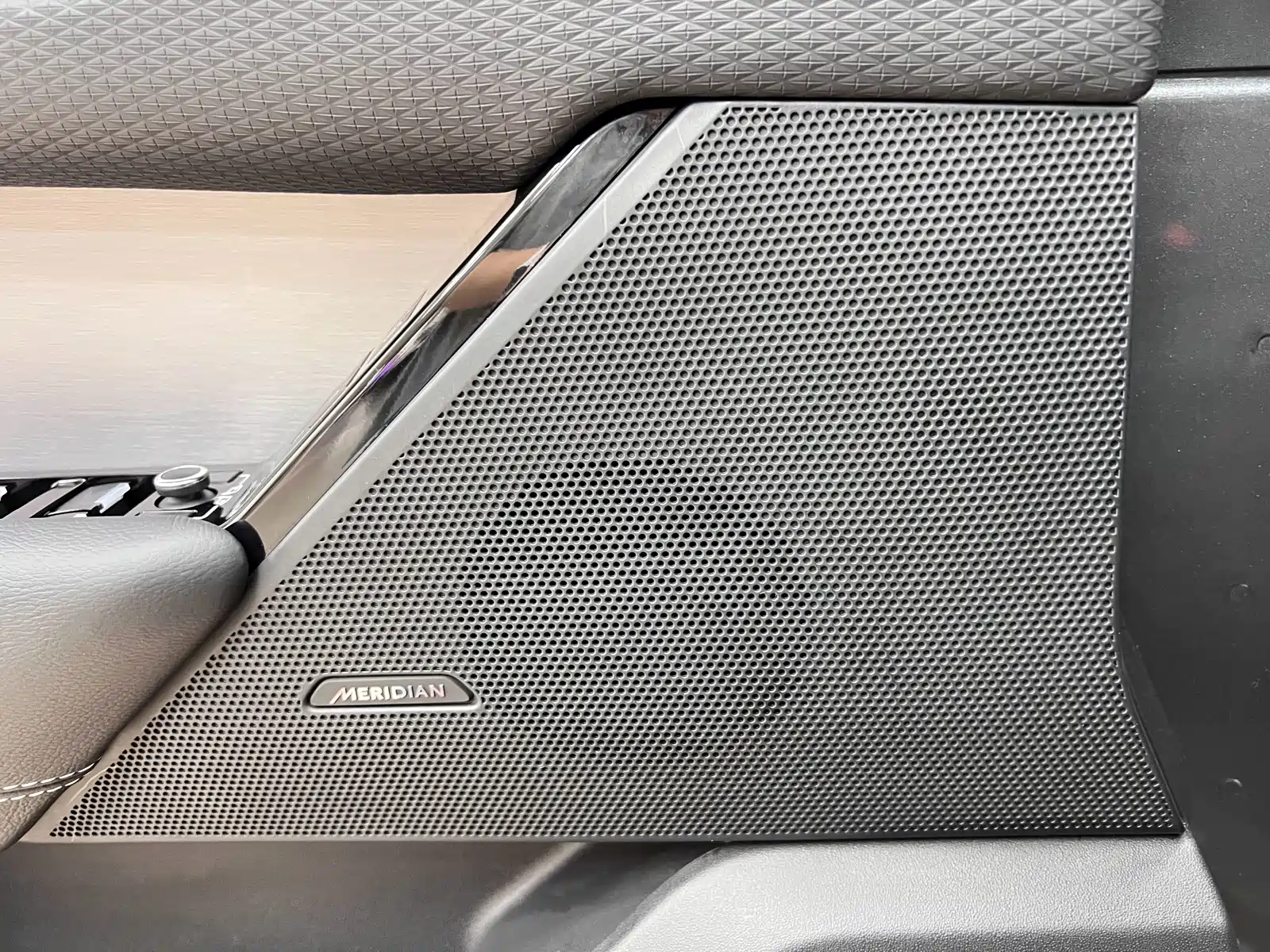 Фото 20 - Land Rover Range Rover Velar