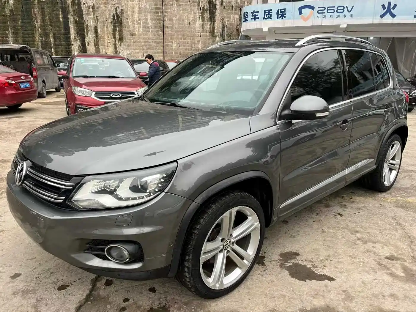 Volkswagen Tiguan 2011 Model 2.0TSI R-Line