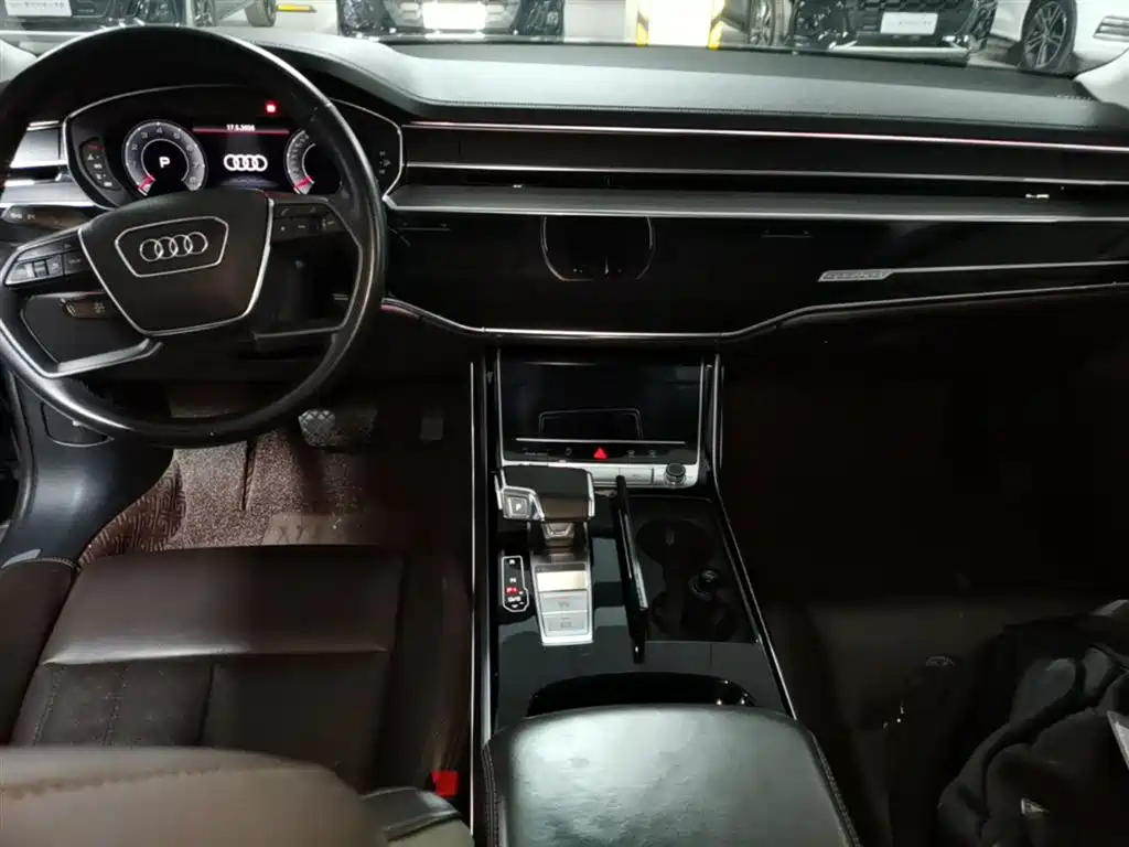 Audi A8 2019 Facelift Plus A8L 50 TFSI quattro Comfort фото 16