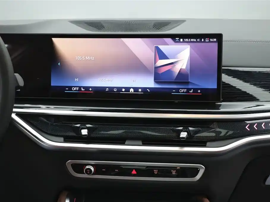 BMW X6 2023 xDrive40i M Sport Package фото 19