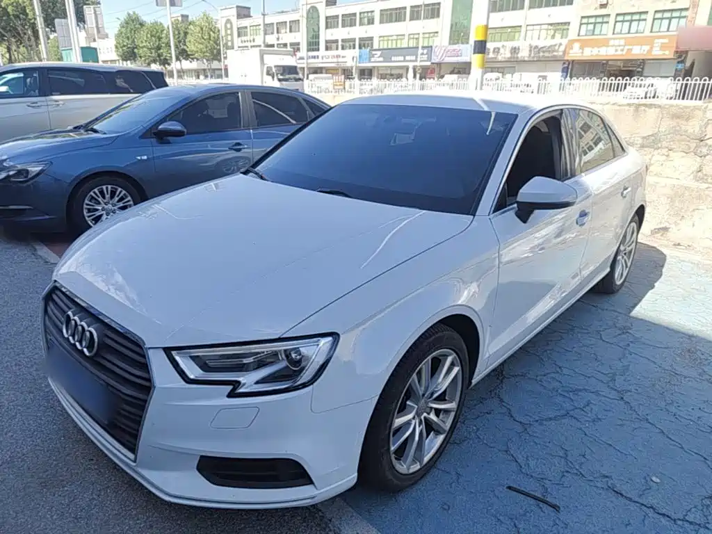 Фото 2 - Audi A3