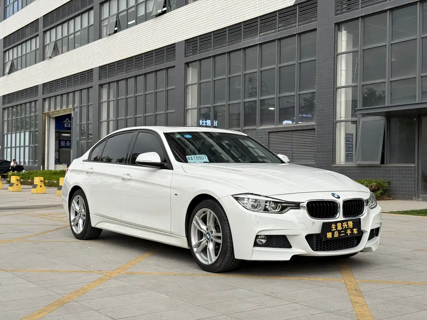 BMW 3 Series 2019 320Li M Sport Package фото 3