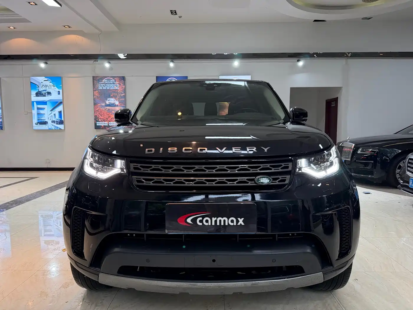 Land Rover Discovery 2018 3.0 SC V6 SE фото 2