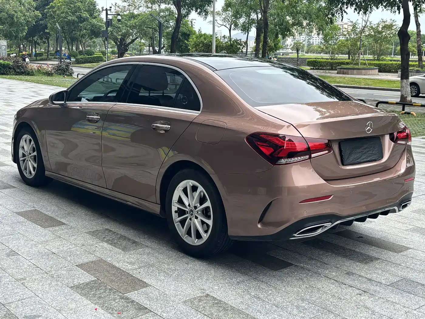 Mercedes-Benz A-Class 2021 A 200 L Sport Sedan Fashion Edition фото 7