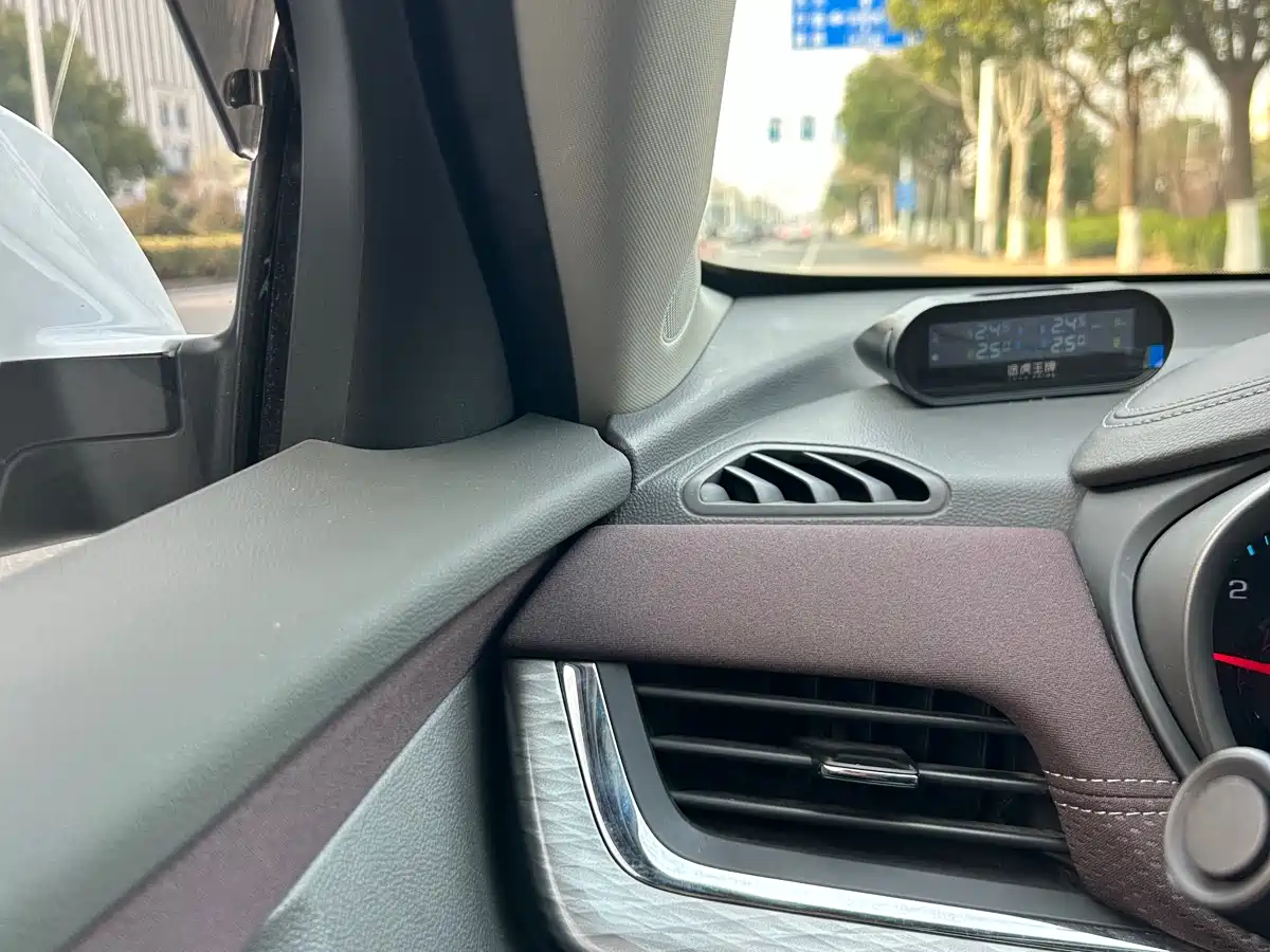 Chevrolet Malibu 2018 530T Automatic Luxury Edition фото 18