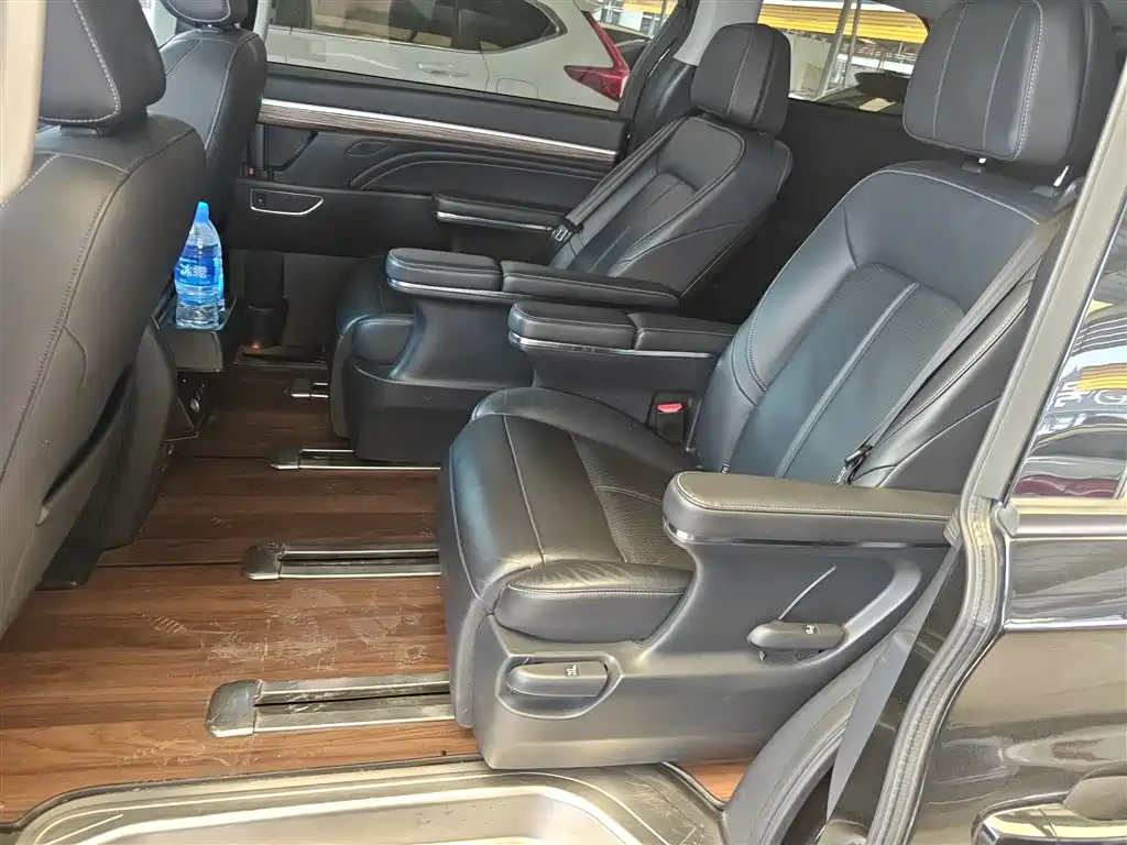 GAC Trumpchi Trumpchi M8 2021 Leading Show Series 390T Prestige Edition фото 19
