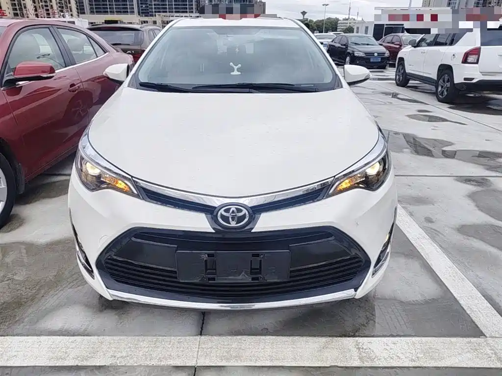 Toyota Levin 2017 Facelift 185T CVT Elite (China V) фото 3