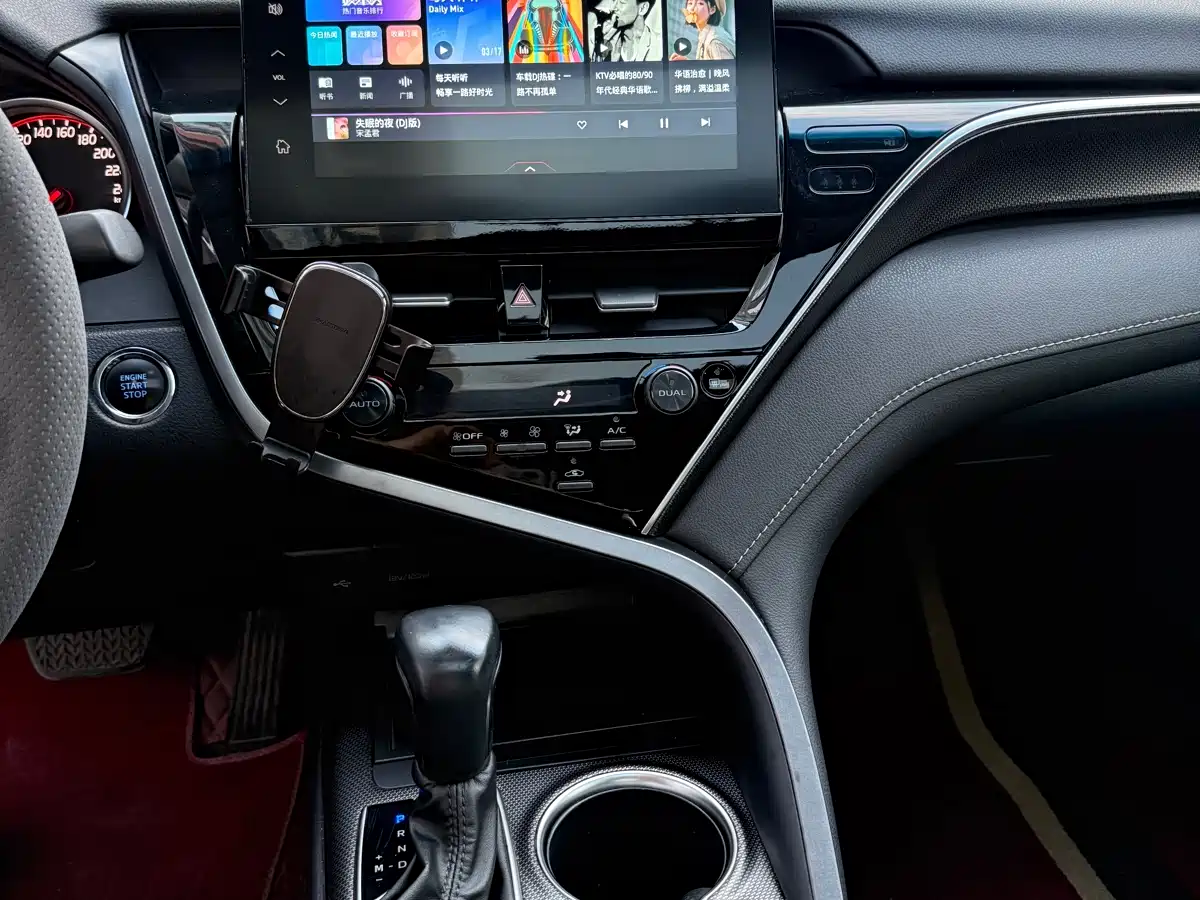 Toyota Camry 2021 2.0S Sporty Edition фото 12