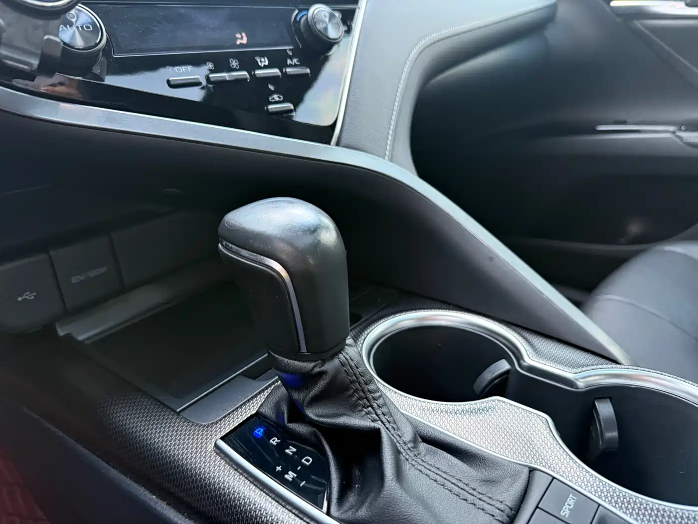 Toyota Camry 2021 2.0S Sporty Edition фото 9