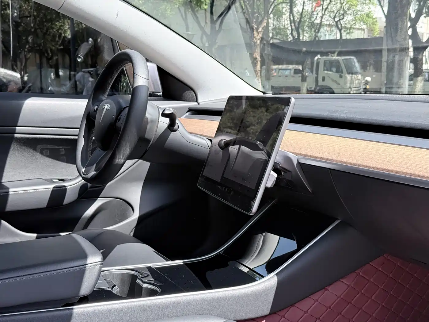 Tesla Model 3 (Import) 2020 2019 Long Range All-Wheel Drive Edition