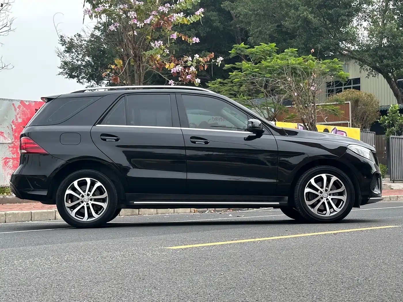 Mercedes-Benz GLE 2016 GLE 320 4MATIC Luxury фото 9