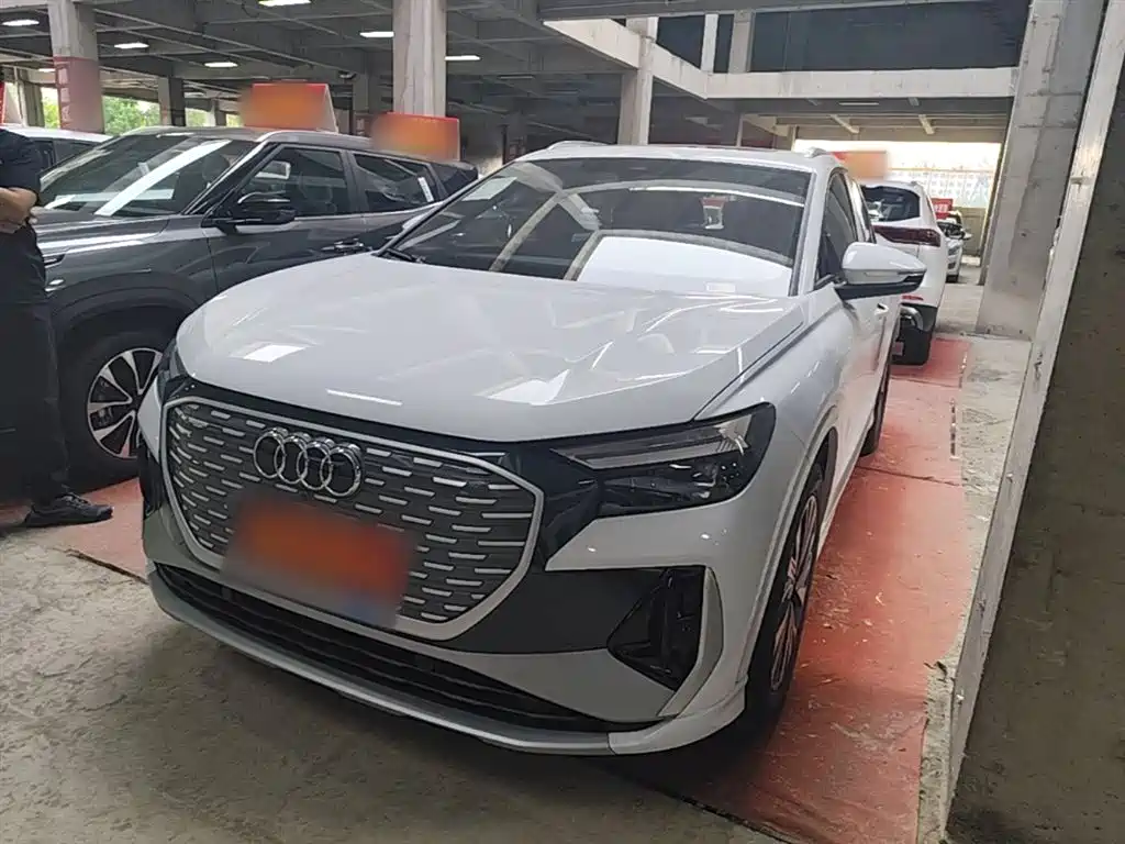 Audi Q4 e-tron 2024 40 e-tron Pioneer Edition