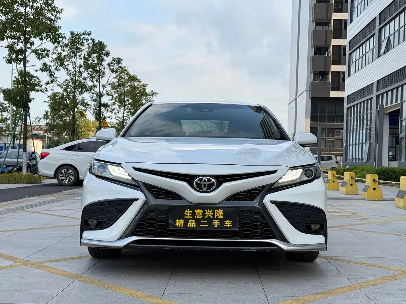Toyota Camry 2021 2.0S Sporty Edition фото 2