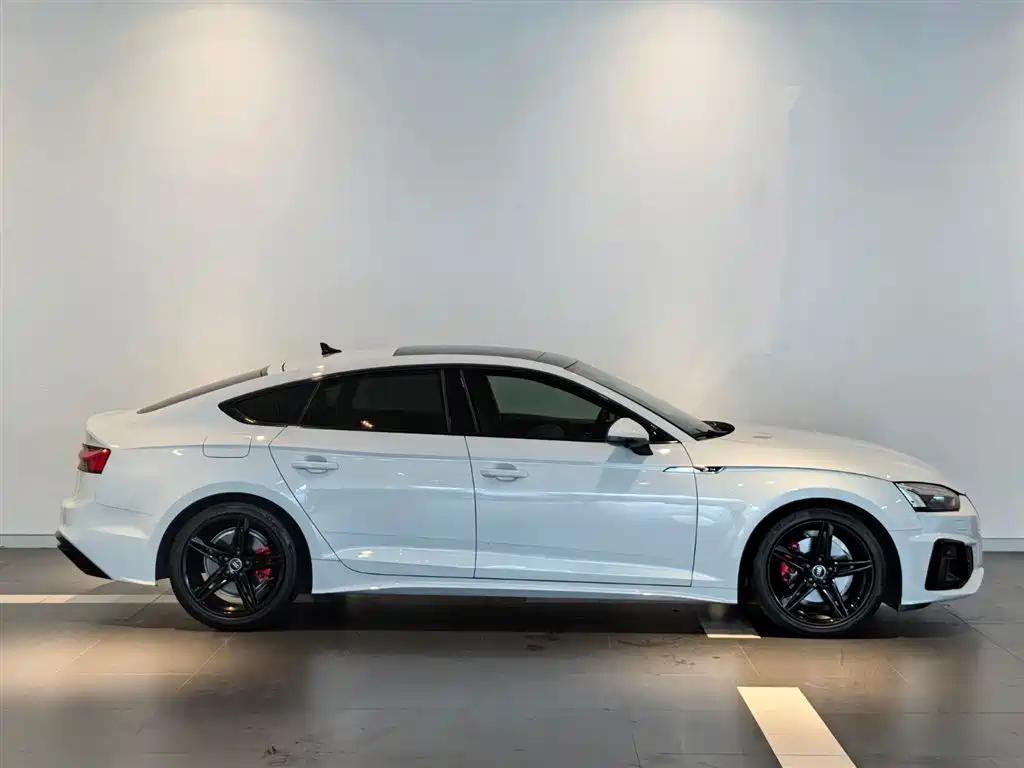 Audi A5 (Import) 2022 Sportback 40 TFSI Fashion Dynamic фото 5