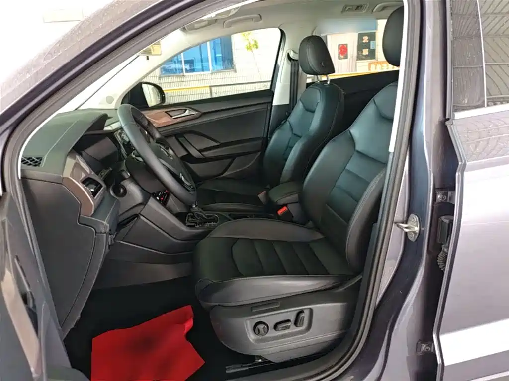 VOLKSWAGEN TUYUE