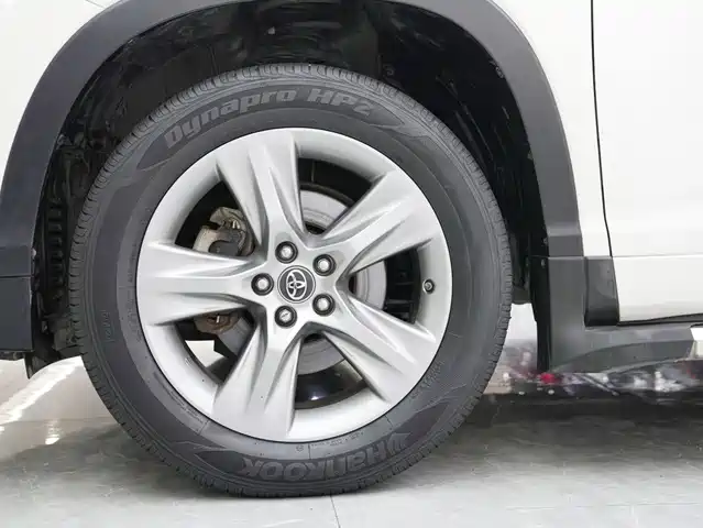 Toyota Highlander 2018 2.0T 2WD Luxury 7-seater (China V) — фото 5