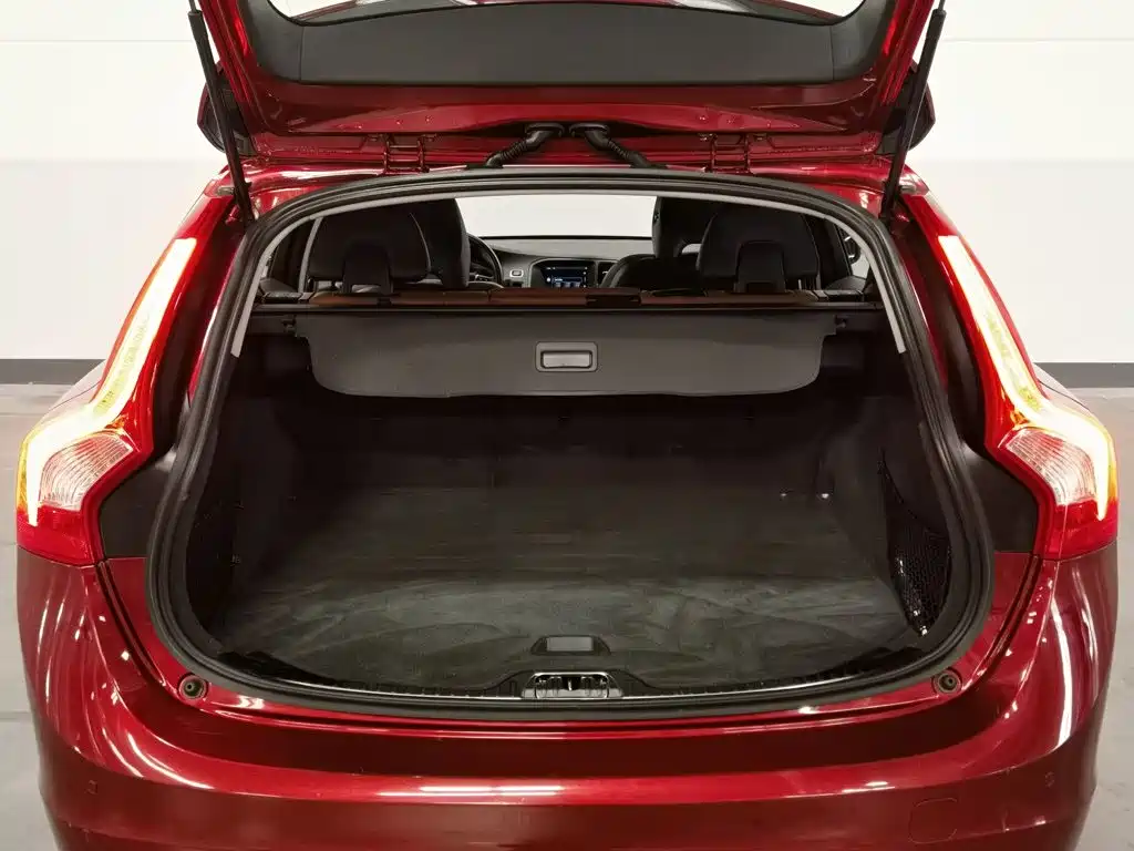 Volvo V60 2014 2014 Model Year Facelift T5 Inscription