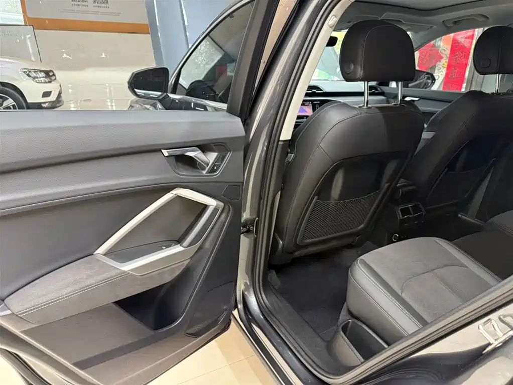 Audi Q3 2023 35 TFSI Fashion Dynamic (1.4T) фото 17