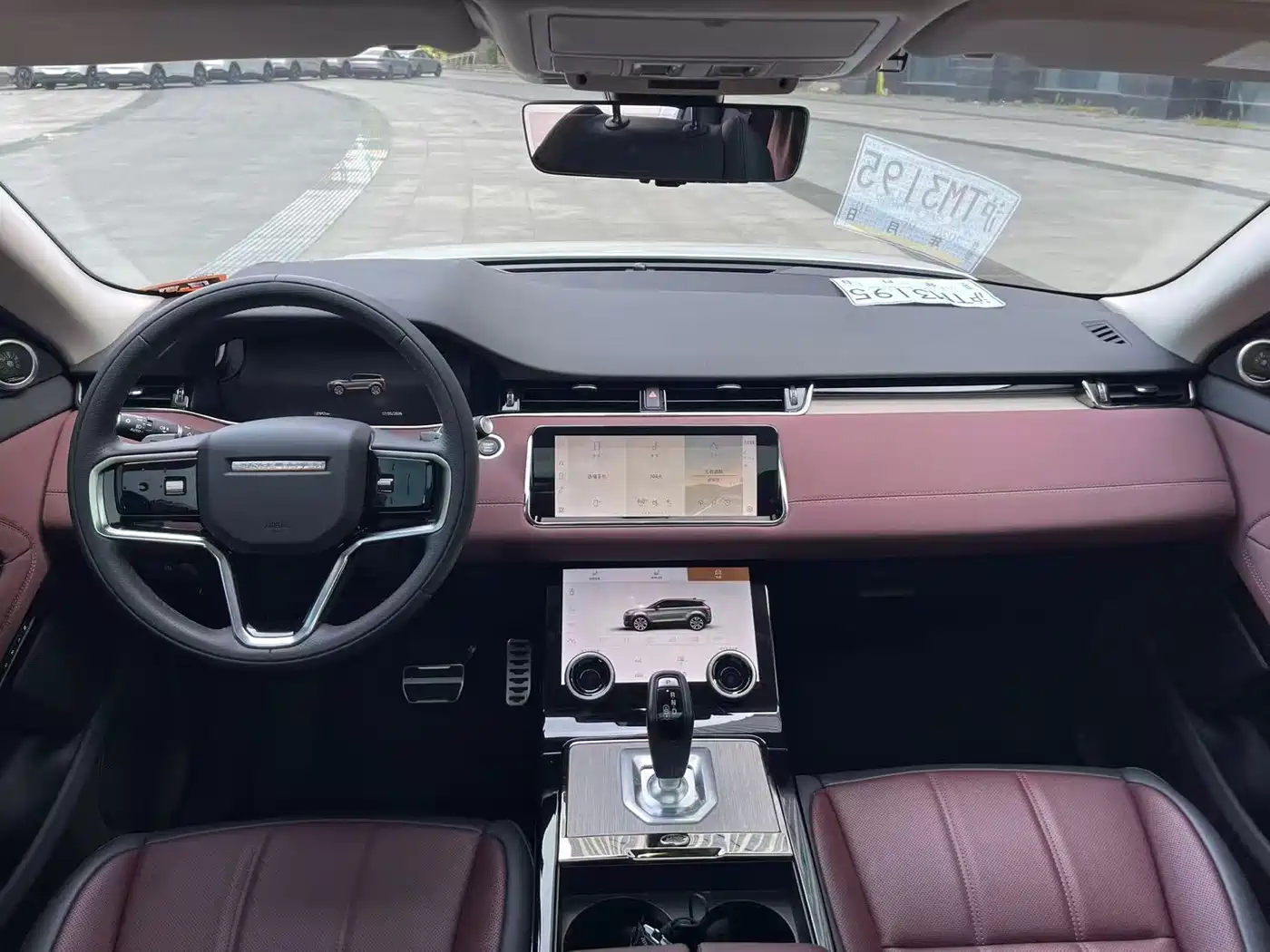 Land Rover Range Rover Evoque 2023 Range Rover Evoque L 249PS Luxury Edition фото 11