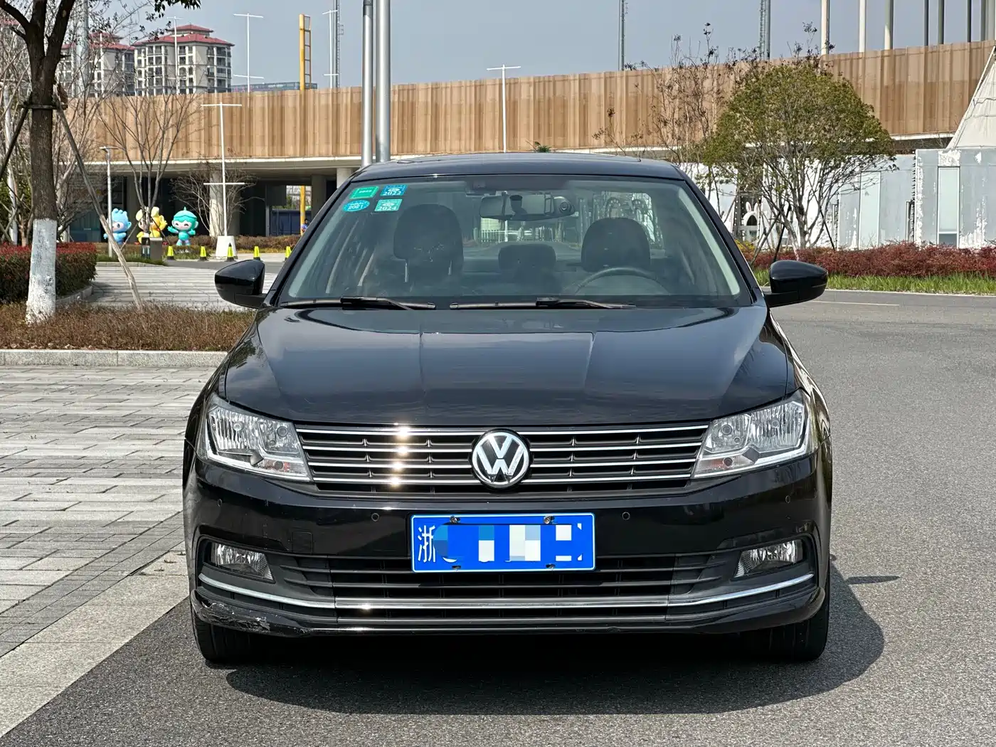 Volkswagen Lavida 2015 1.6L Automatic Comfort Edition фото 2