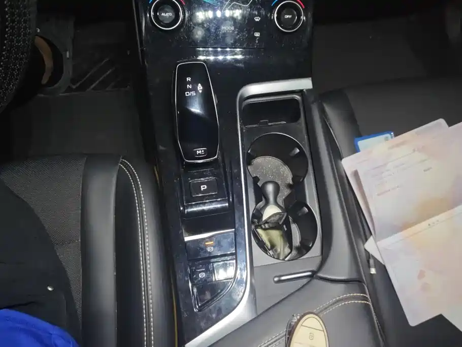 Besturn Bestune B70S 2023 2022 1.5T Passion Knight