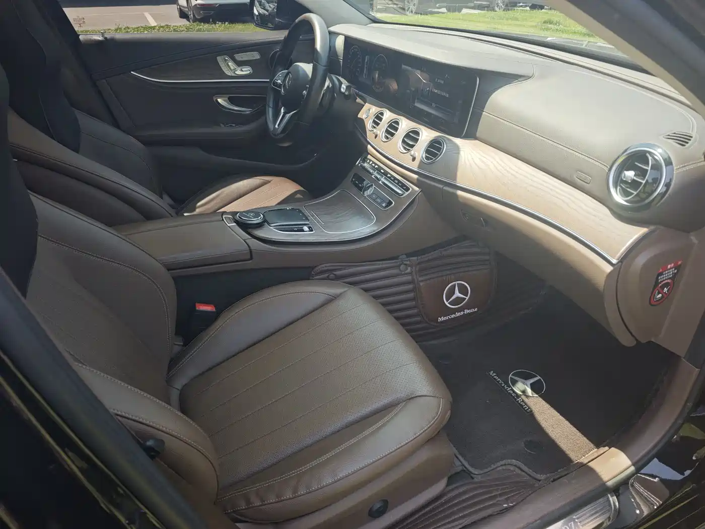 Mercedes-Benz E-Class 2020 E 300 L Fashion фото 21