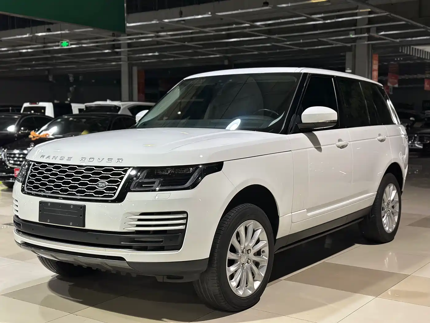 Land Rover Range Rover 2019 3.0 SCV6 Heritage Edition фото 18