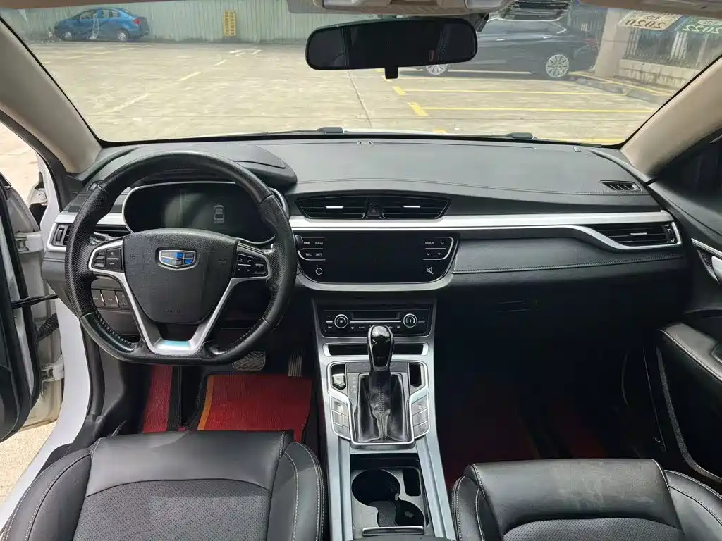 Фото 6 - Geely Emgrand