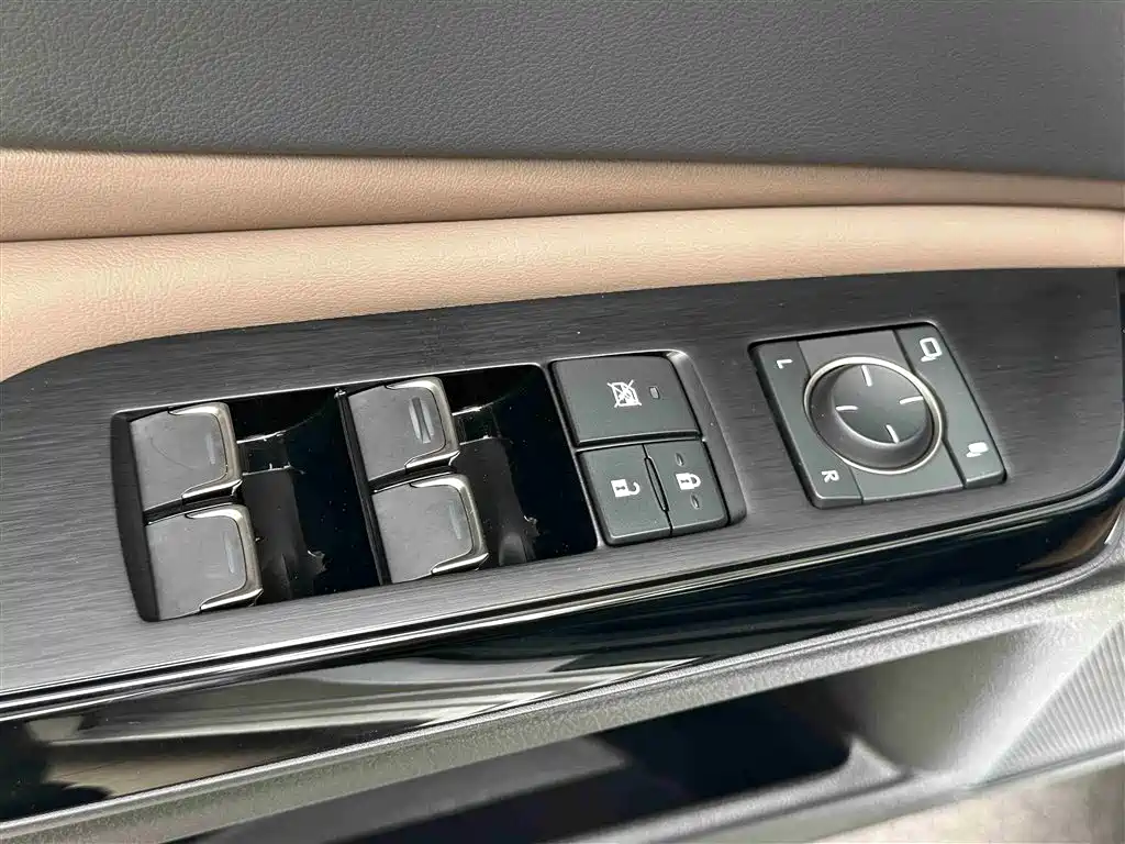 Lexus ES 2022 200 Excellence Edition фото 11