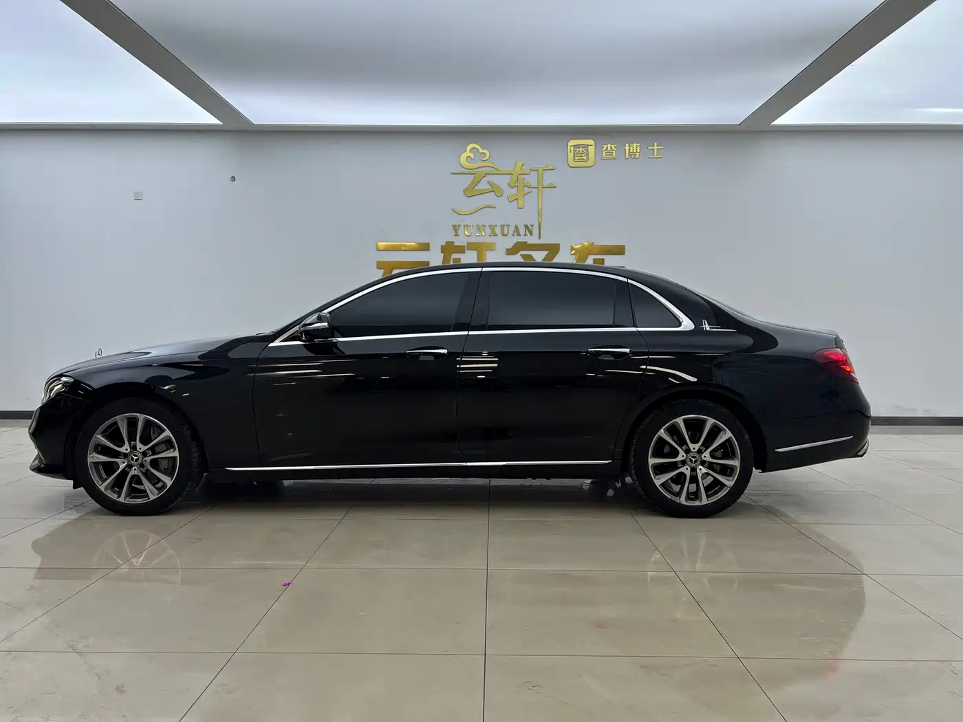 Mercedes-Benz E-Class 2017 E 300 L Luxury фото 19