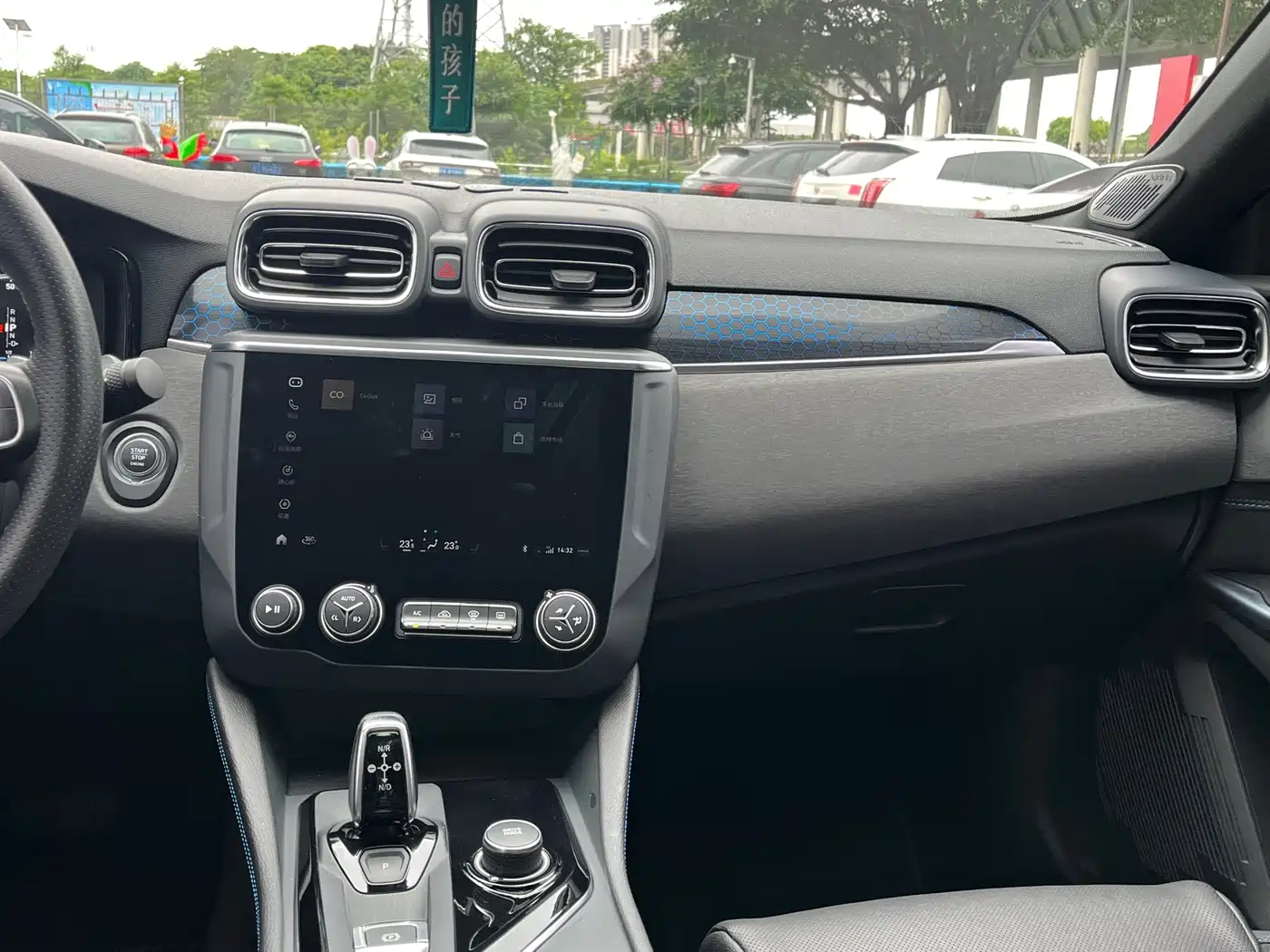 Lynk & Co 03 New Energy 2021 1.5T PHEV Pro фото 17
