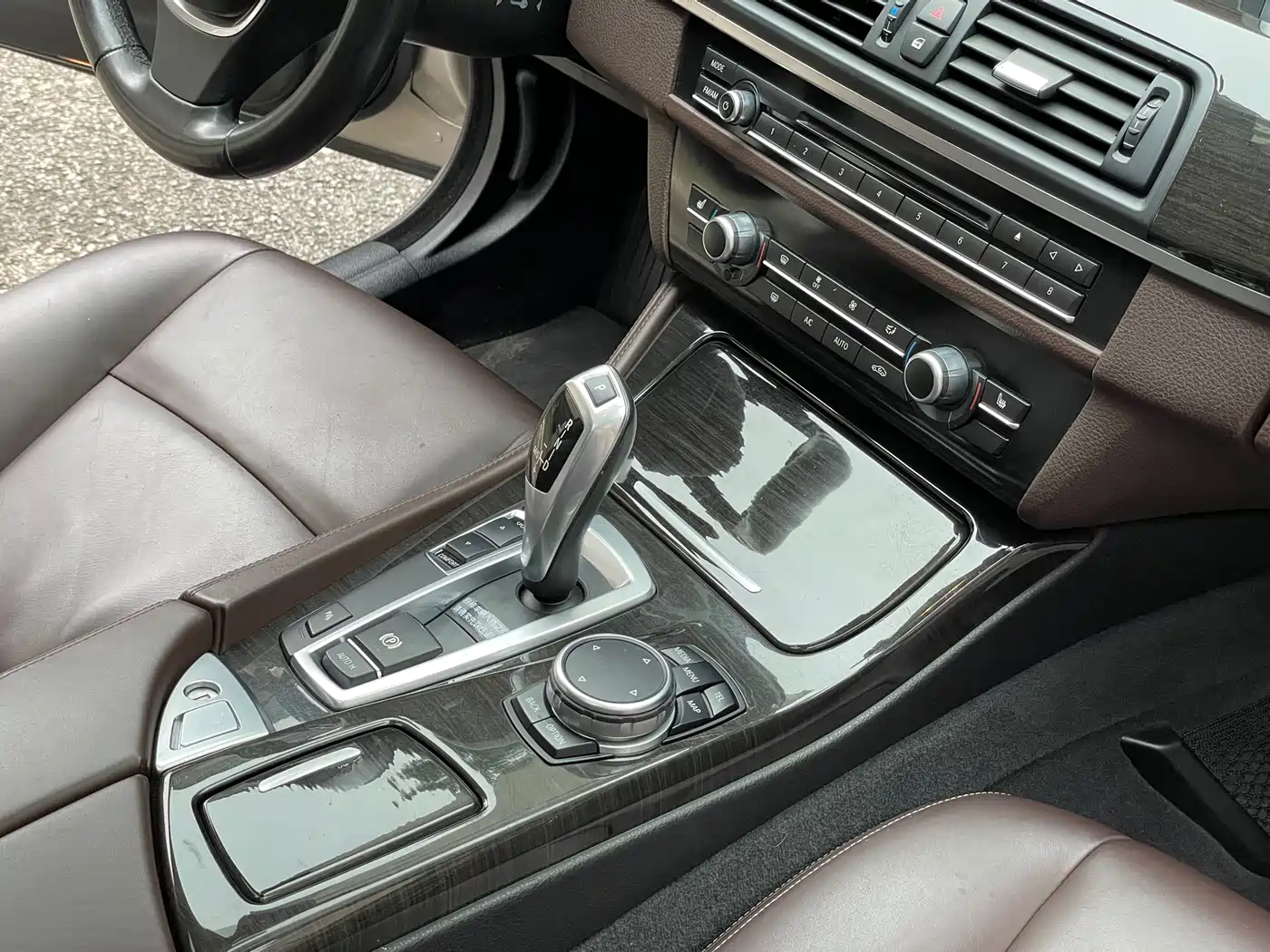 BMW 5 Series 2014 525Li Luxury Design Package фото 16