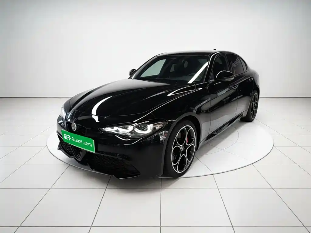 Alfa Romeo Giulia 2026 2023 2.0T 280HP Track Edition