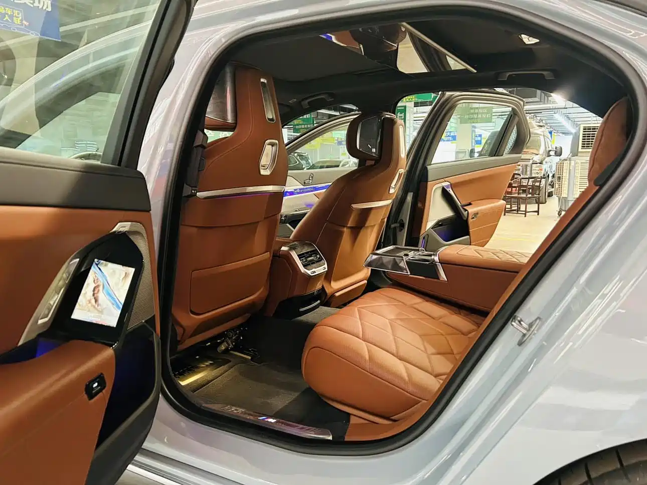 Photo 11 - BMW 7 Series