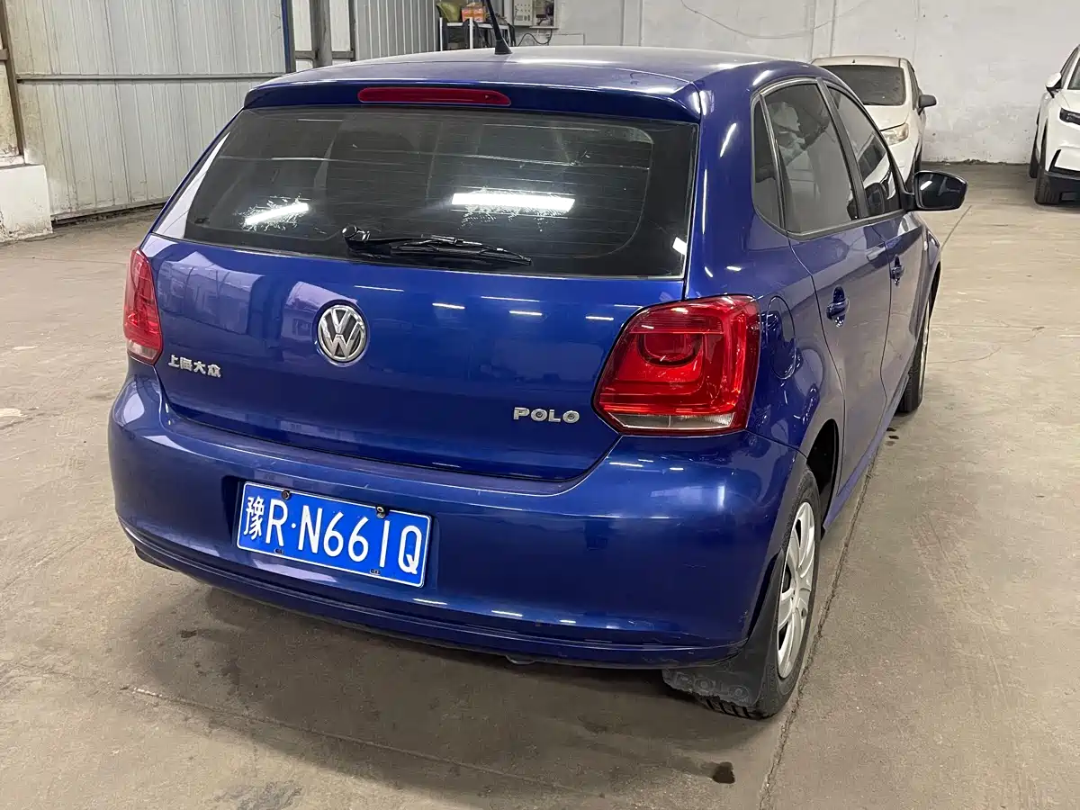 Volkswagen Polo 2013 1.4L Manual Comfort Edition фото 7