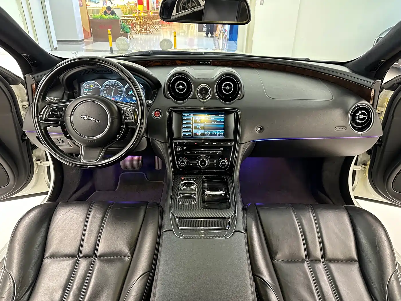Jaguar XJ 2015 XJL 3.0 SC 2WD Panorama Business Edition фото 22