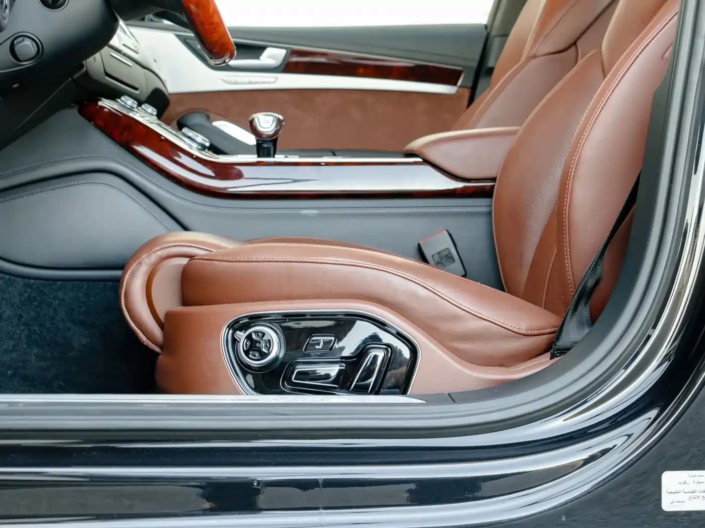 Audi A8 2012 A8L 6.3 FSI W12 quattro фото 8