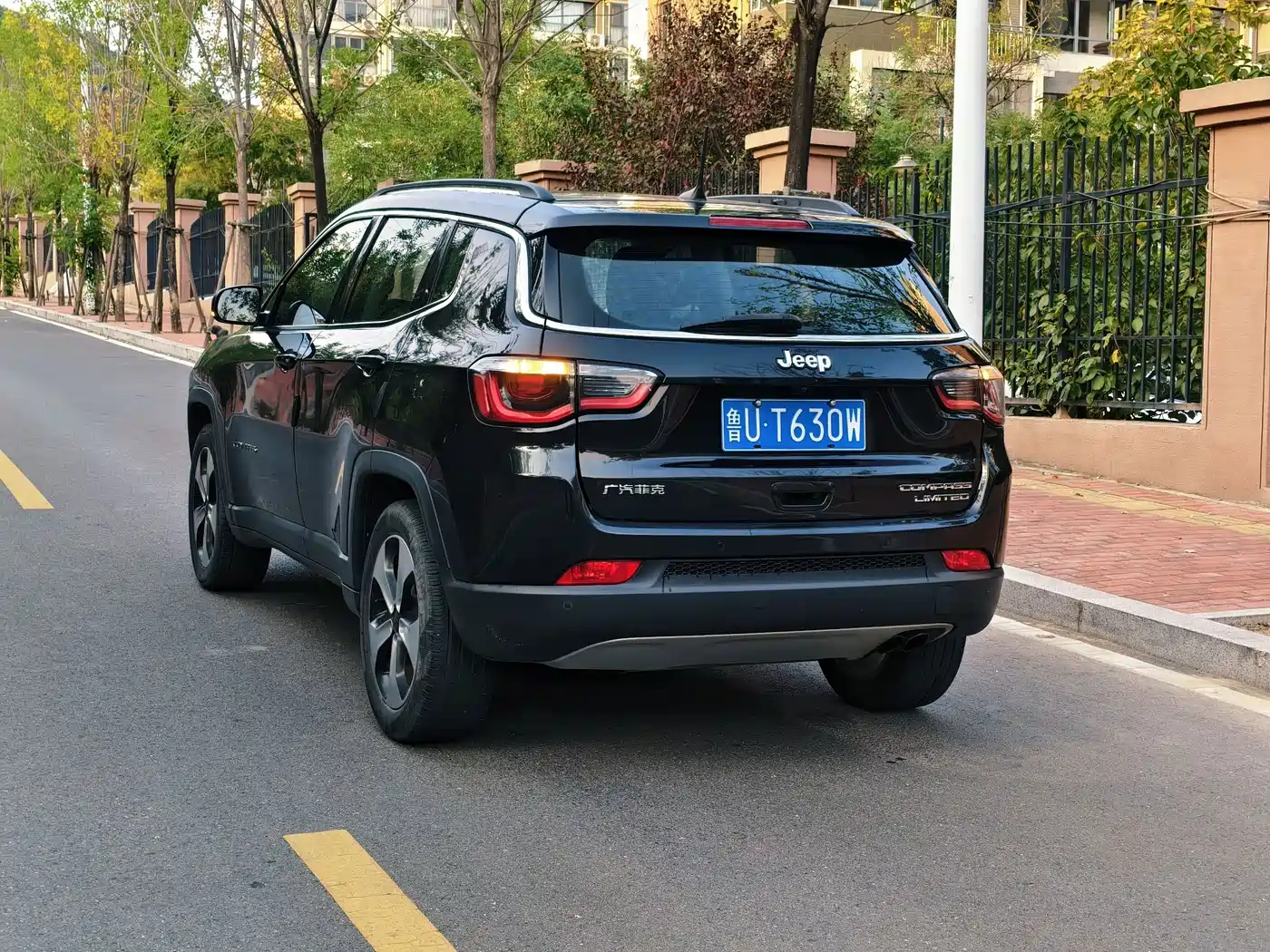 Photo 13 - Jeep Compass