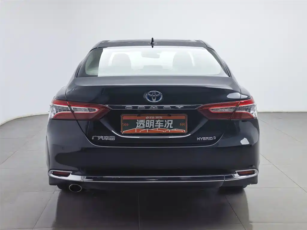 Toyota Camry 2023 Hybrid 2.5HG Luxury Edition фото 4