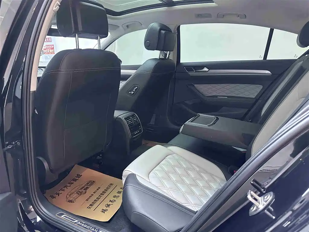 Volkswagen Magotan 2024 2 Million Units Public Sharing Edition 330TSI DSG Luxury фото 4