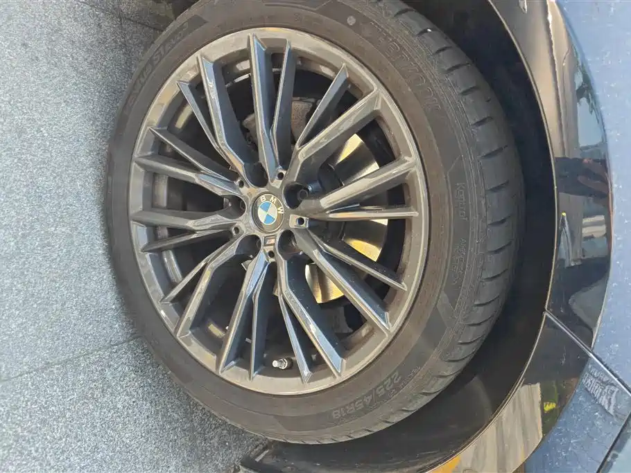 BMW 3 Series 2022 Facelift 325i M Sport Shadow Edition фото 6