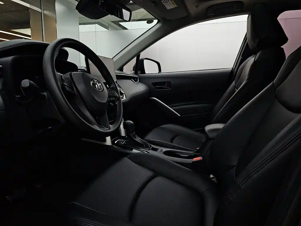 Toyota Corolla Cross 2023 2.0L Elite Edition фото 6