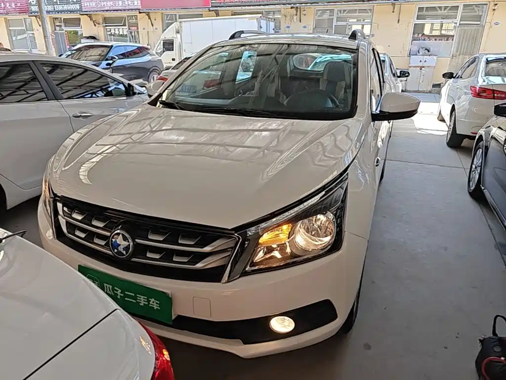 Venucia T70 2017 2016 1.6L Manual Rui Xing Edition